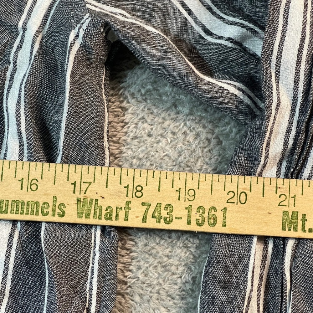 American Eagle Shirt Women's Small Gray Oversized Striped Tie-Front Top Blouse‎ - Picture 5 of 12